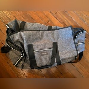 Biaggi Hangeroo Garment Duffle (Gray)